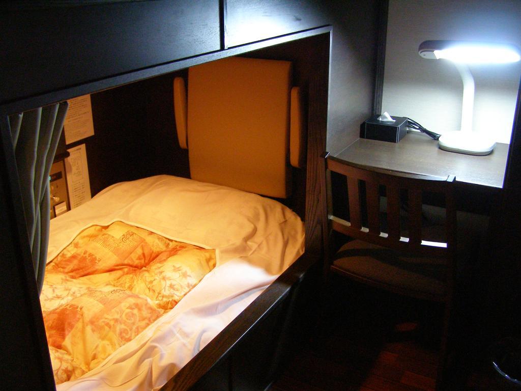 Resort Capsule Sakuragicho Yokohama  Extérieur photo