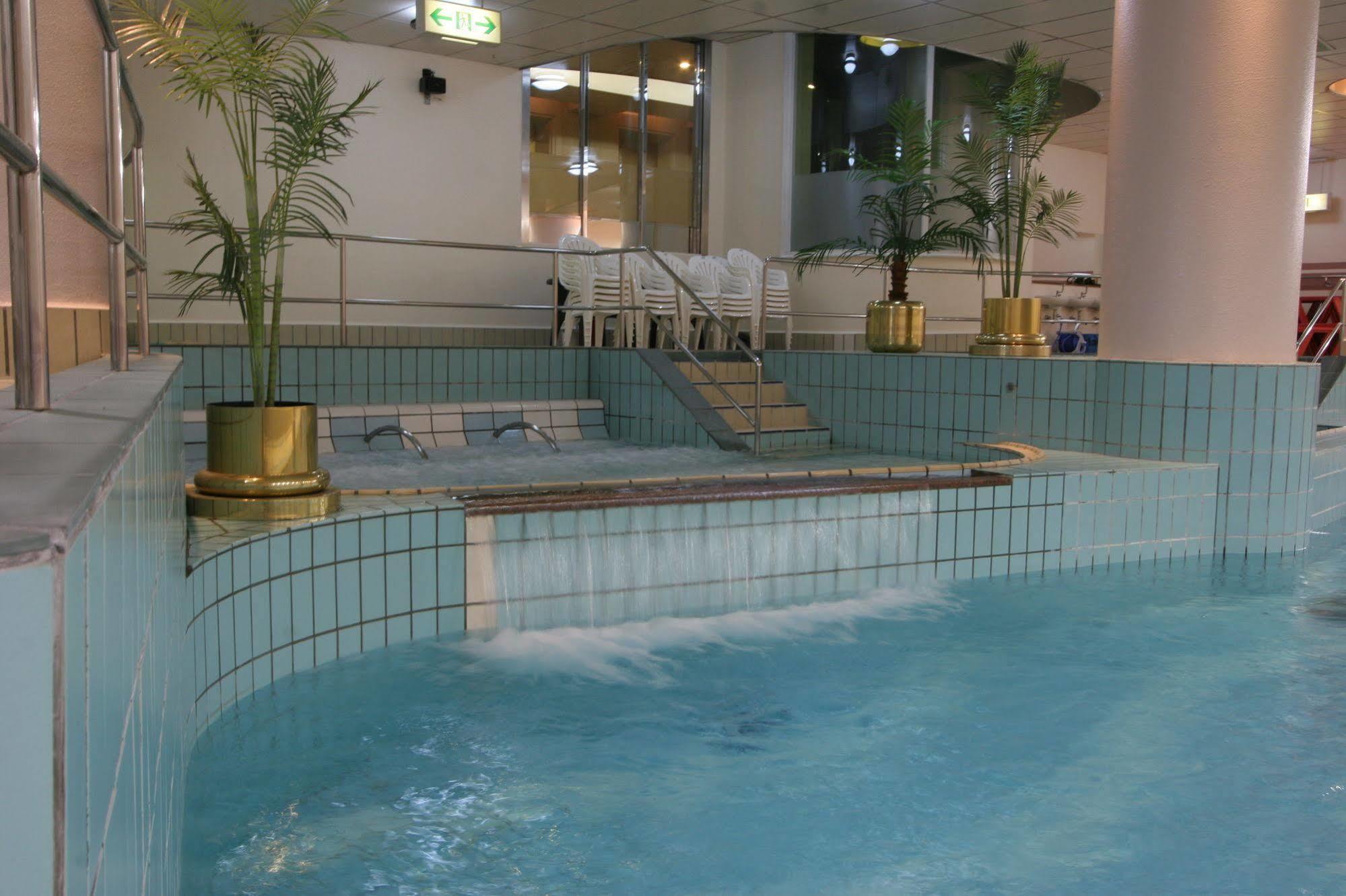 Resort Capsule Sakuragicho Yokohama  Extérieur photo