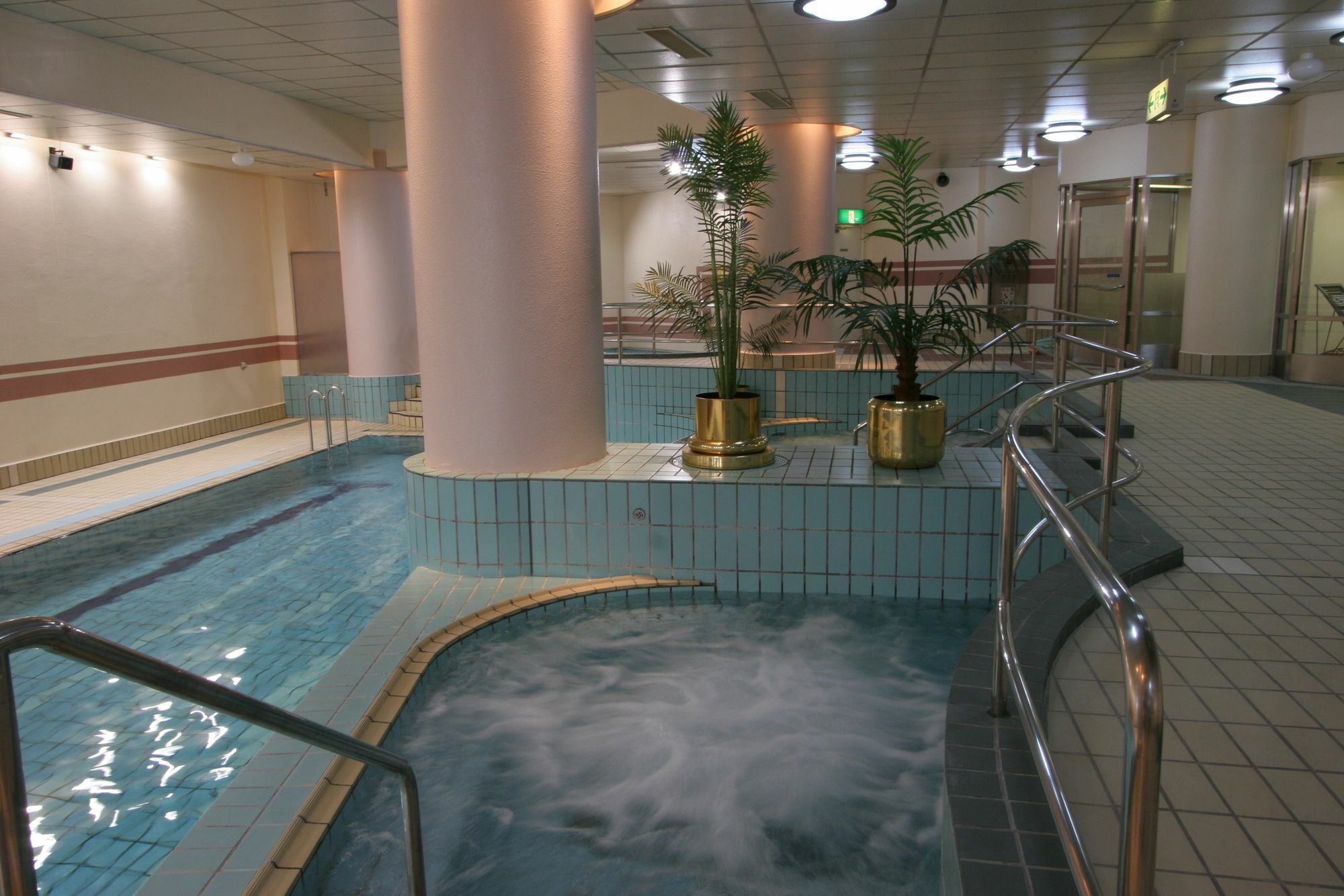 Resort Capsule Sakuragicho Yokohama  Extérieur photo